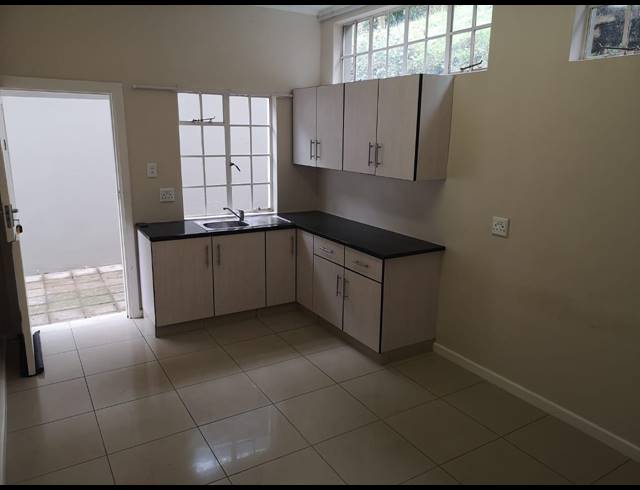 0.5 BEDROOM APARTMENT TO LET IN PRESTBURY